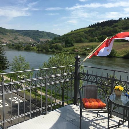 Ferienhaus Moselmerle Целль-ан-дер-Мозель Экстерьер фото